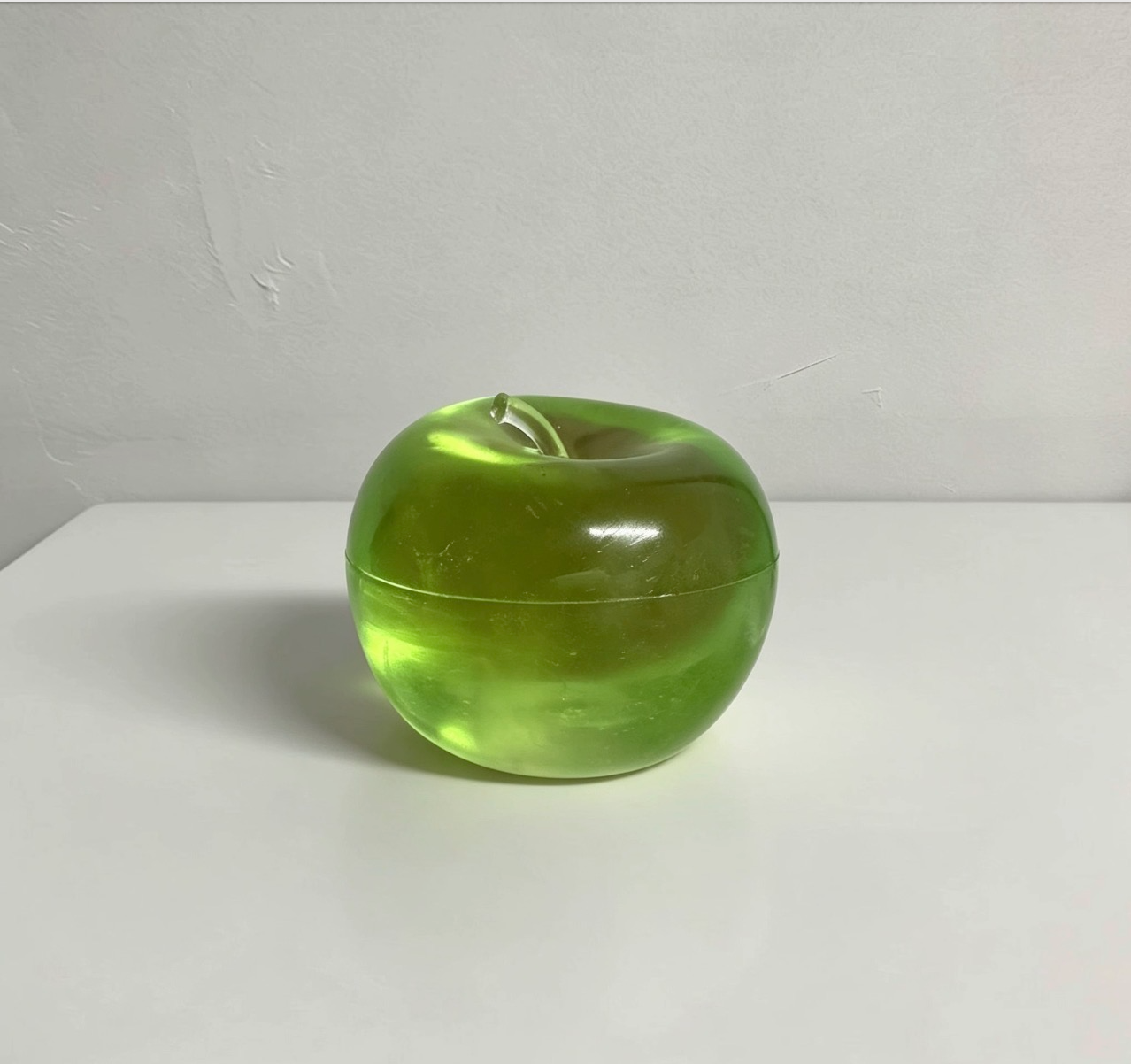 Moldable apple squishy